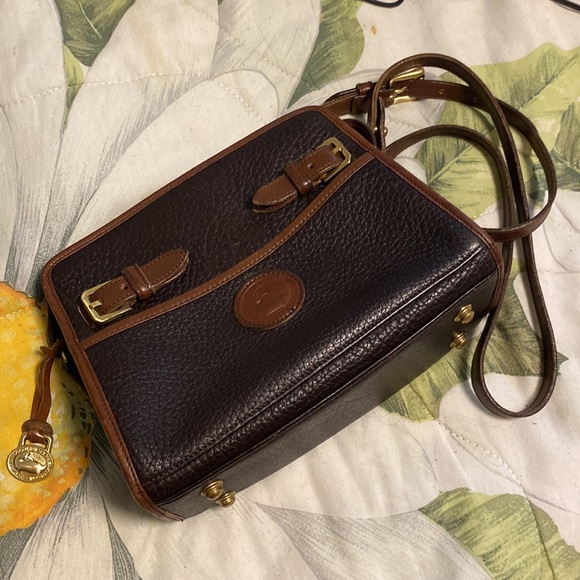 Vintage Dooney & Bourke All Weather Leather B211 Zip Top Shoulder Bag - Picture 1 of 14